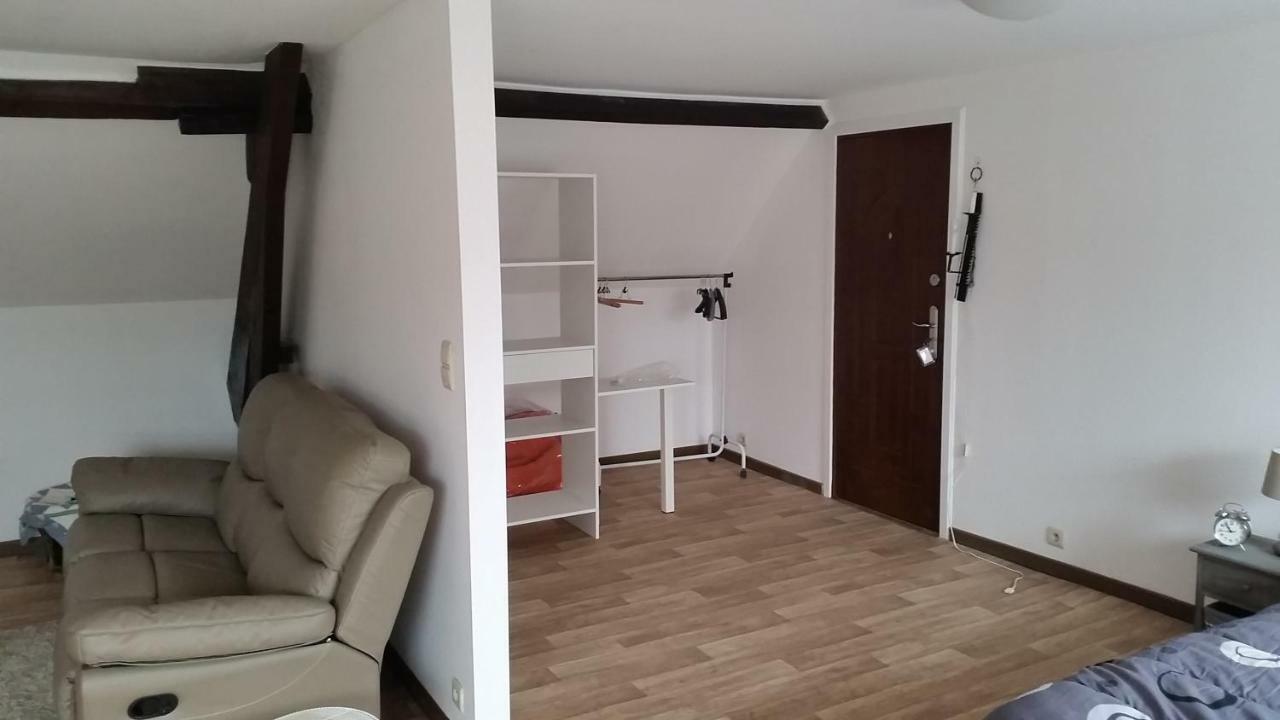 Au Trieu Hotel Wannebecq Bagian luar foto