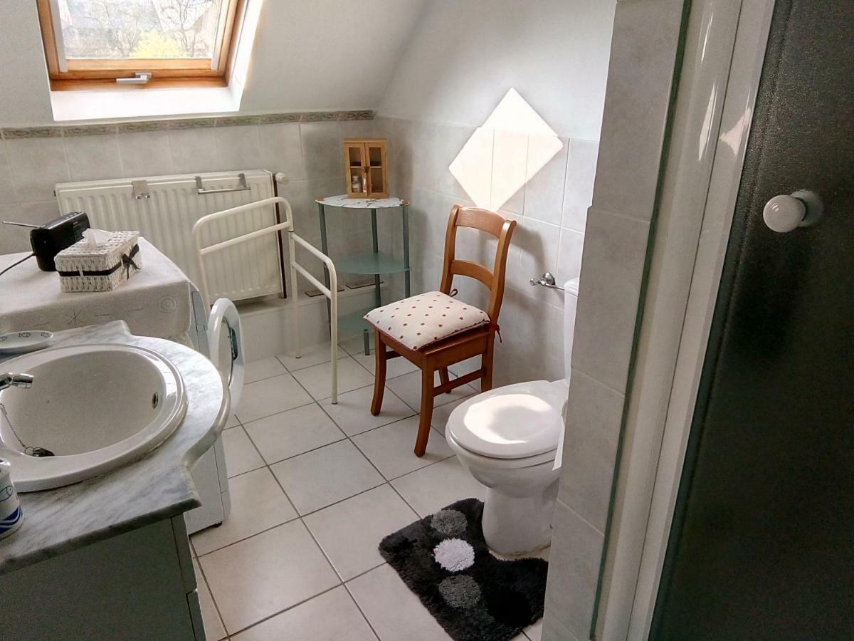 Au Trieu Hotel Wannebecq Bagian luar foto